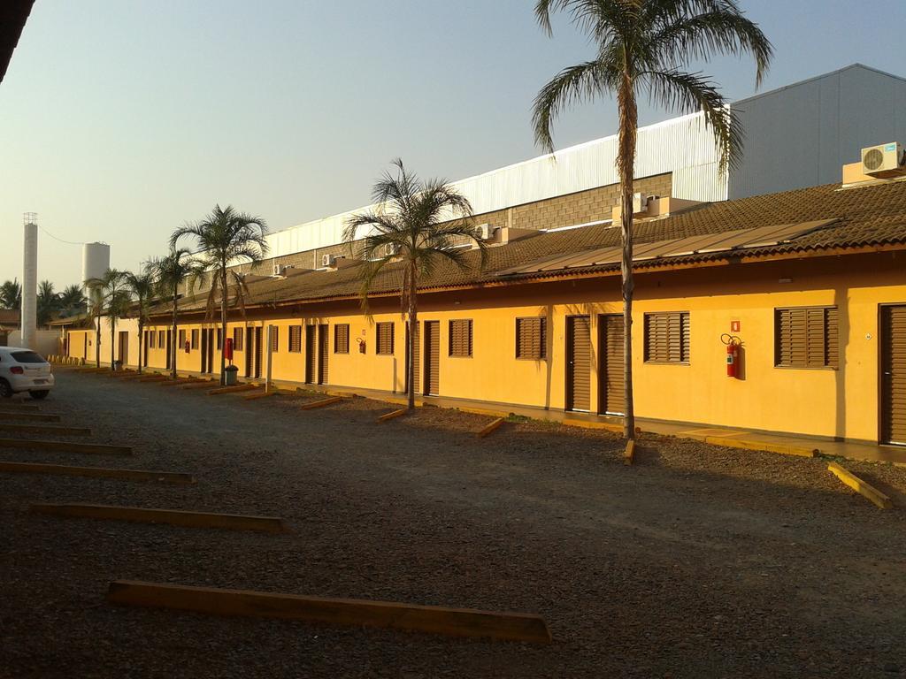 Hotel Veredas Tres Lagoas Exterior photo